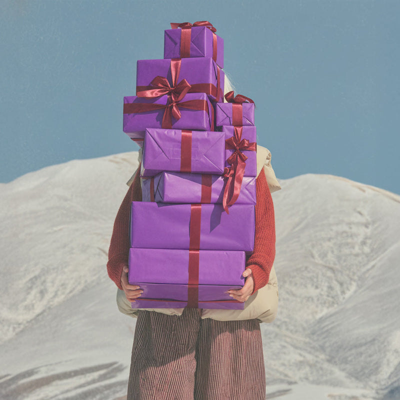 Świąteczny przewodnik prezentowy dla niemowląt 0-12 m: praktyczne i miękkie upominki, które naprawdę się przydadzą