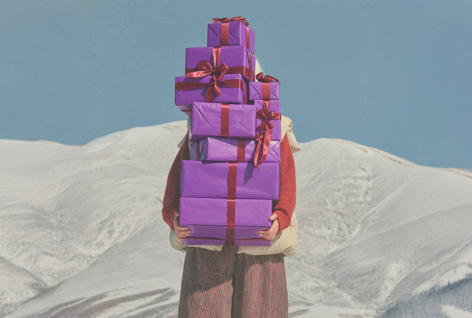 Świąteczny przewodnik prezentowy dla niemowląt 0-12 m: praktyczne i miękkie upominki, które naprawdę się przydadzą