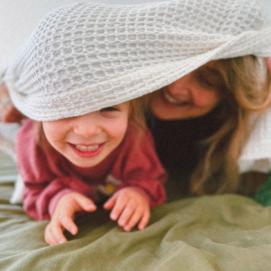 Zabawki i zabawy sensoryczne w zimowym klimacie: 12 prostych pomysłów DIY w domu