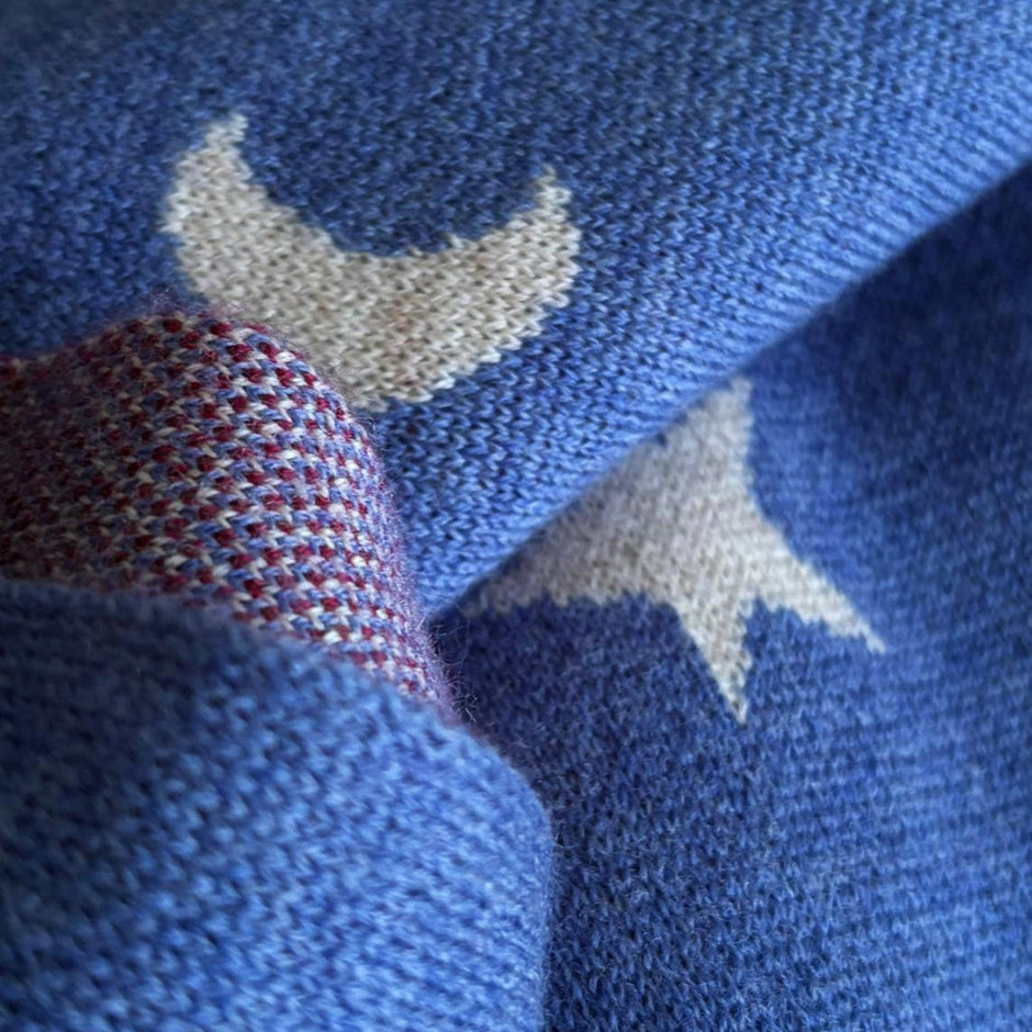 Jak ubrać niemowlę zimą na spacer: prosty system warstw krok po kroku