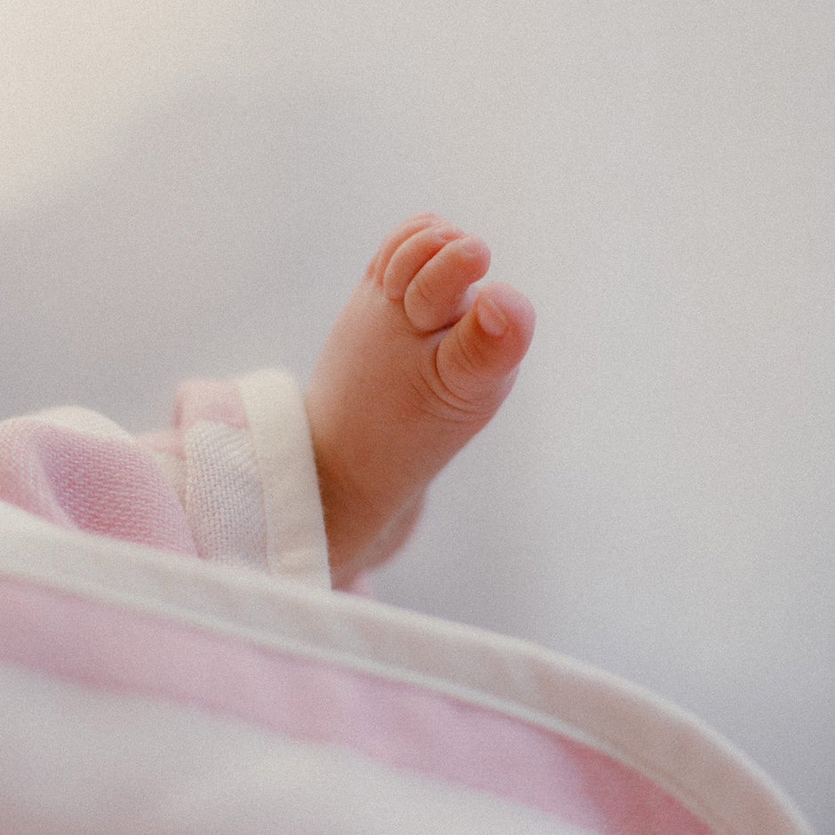 Ciepło po spacerze: kąpiel, okrycie i rutyna wieczorna w zimowe dni bez przegrzewania