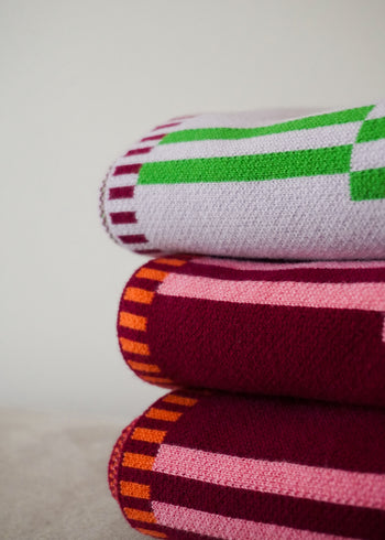 Cotton blanket for baby 80x100 cm in green dogs
