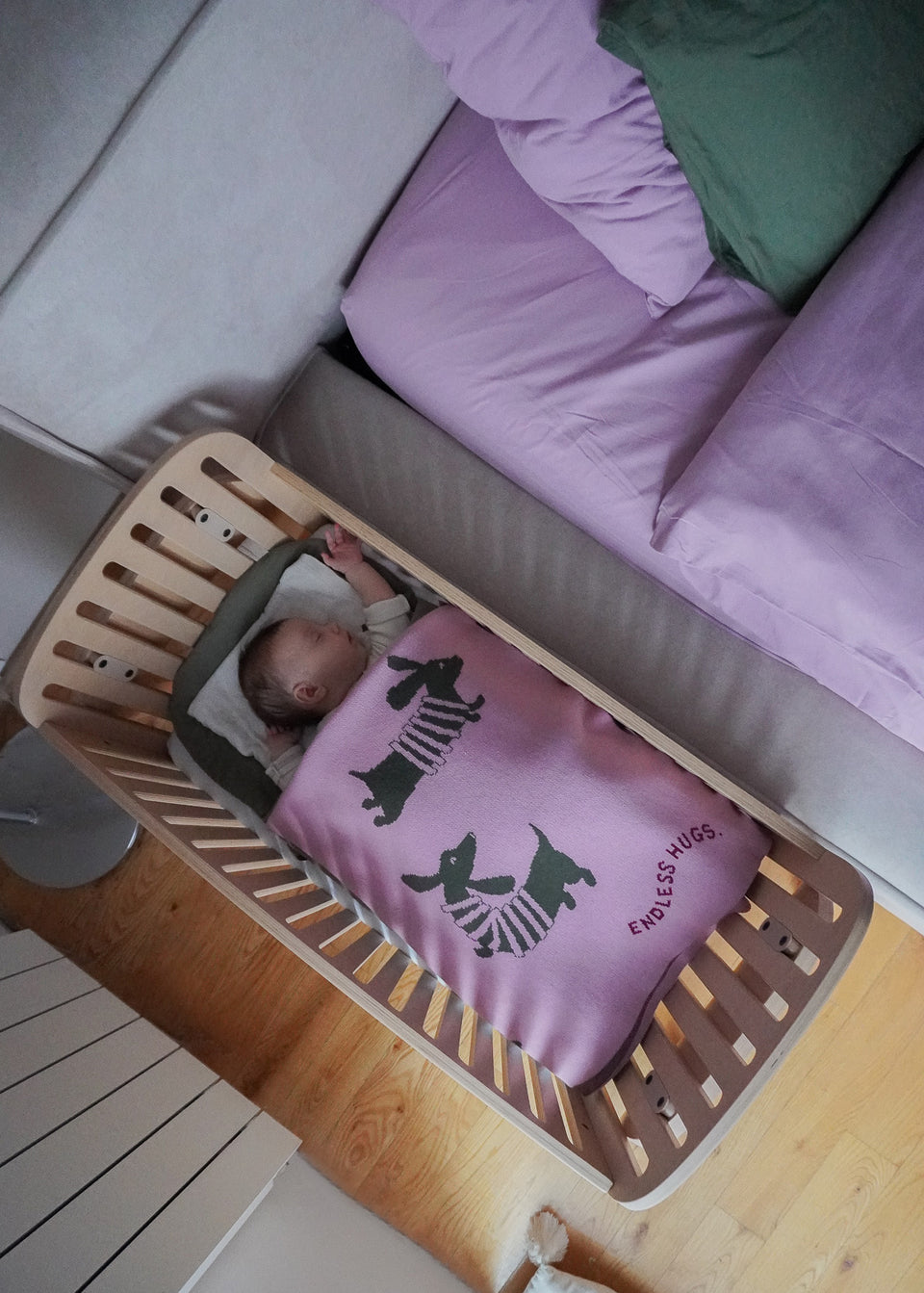kocyk w pieski, kocyk bawełniany, design, blanket, kids blanket, kocyk dla niemowlaka, różowy kocyk, pink