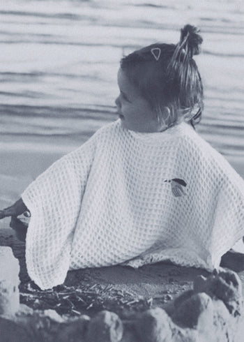 Bambusowe ponczo kąpielowe dla dzieci z haftem ptaszka